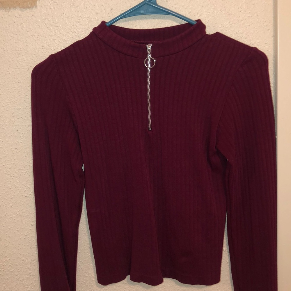 maroon top